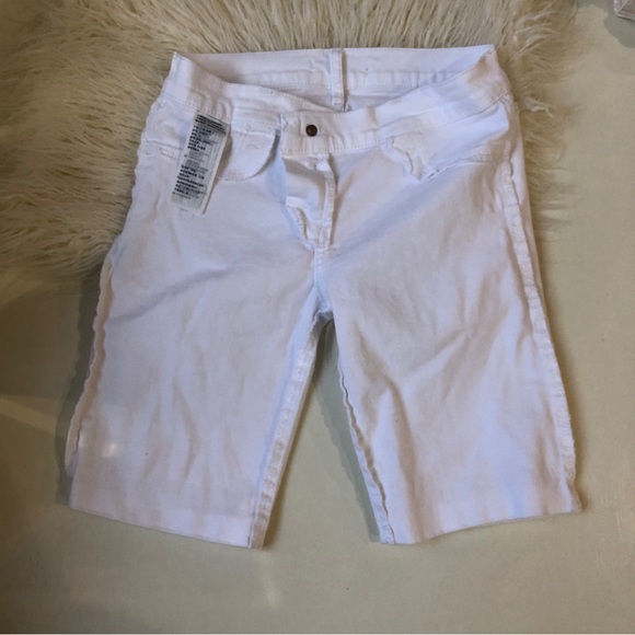 Abercrombie Kids Girl’s White Denim Jeans Bermuda Shorts - Picture 6 of 9